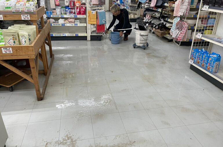 LINE_ALBUM_230719_11